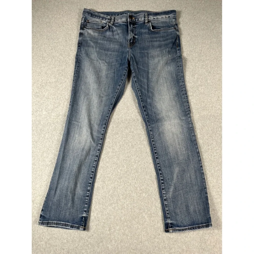 Banana Republic Traveler Jeans Mens 35x30 Slim Fit Medium Wash Blue Denim Pants